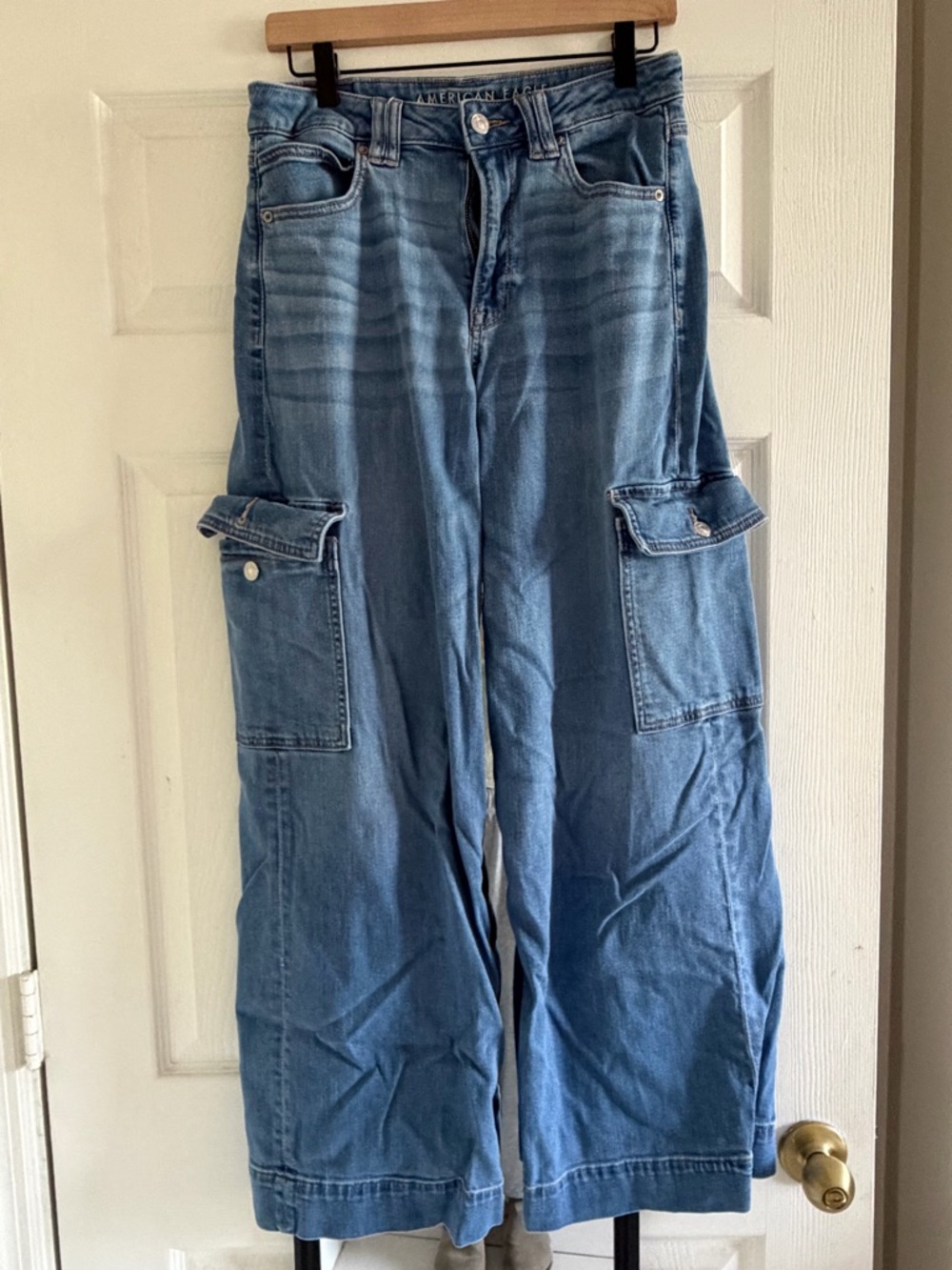 American Eagle Outfitters Light Blue Wide-Leg Cargo Jeans